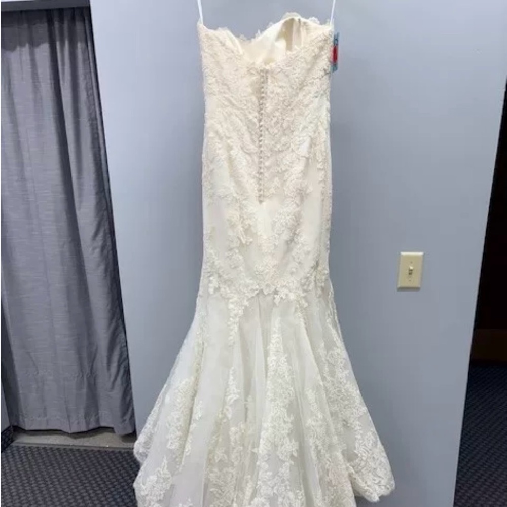Ivory Lace Couture Dress - Picture 4 of 10